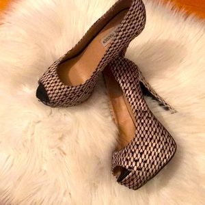 Steven madden peep toe shoes